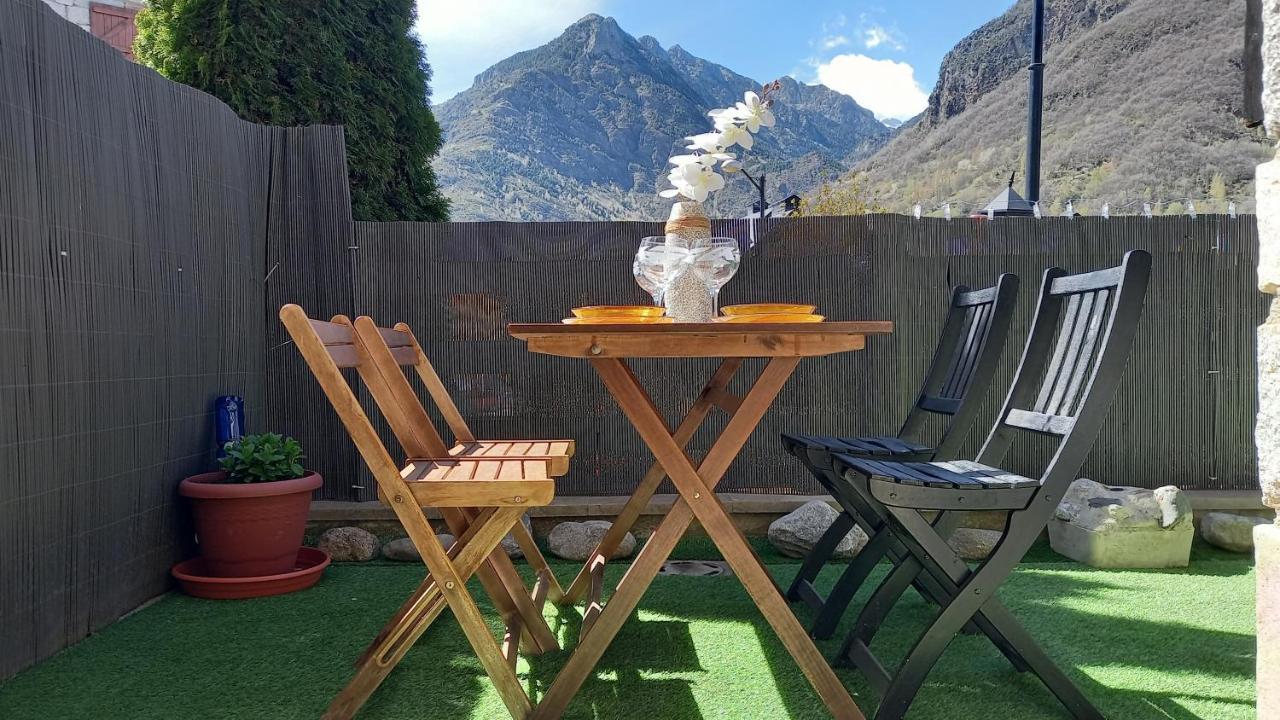 Appartamento Pyros De Benas Benasque Esterno foto